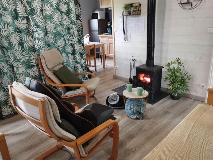 Gite N°4, En Pleine Nature, Frontalier Signy-le-Petit Exterior foto